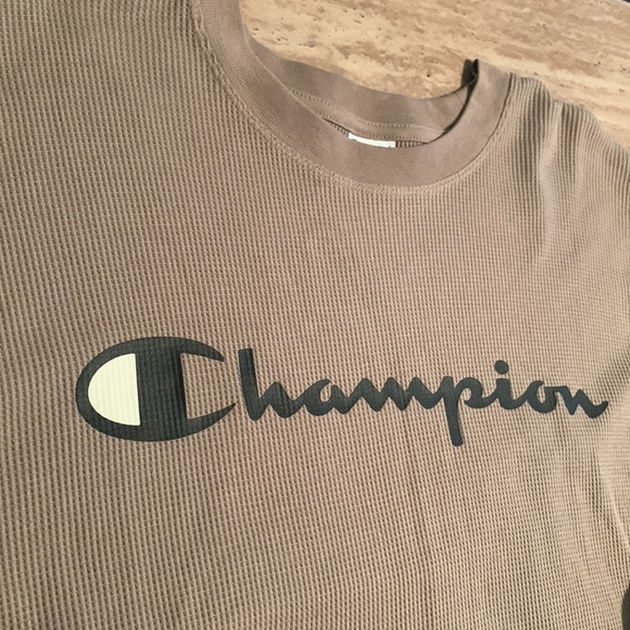 Champion - Tan Thermal long sleeve L/S -NWOT - Size XL - Picture 3 of 4